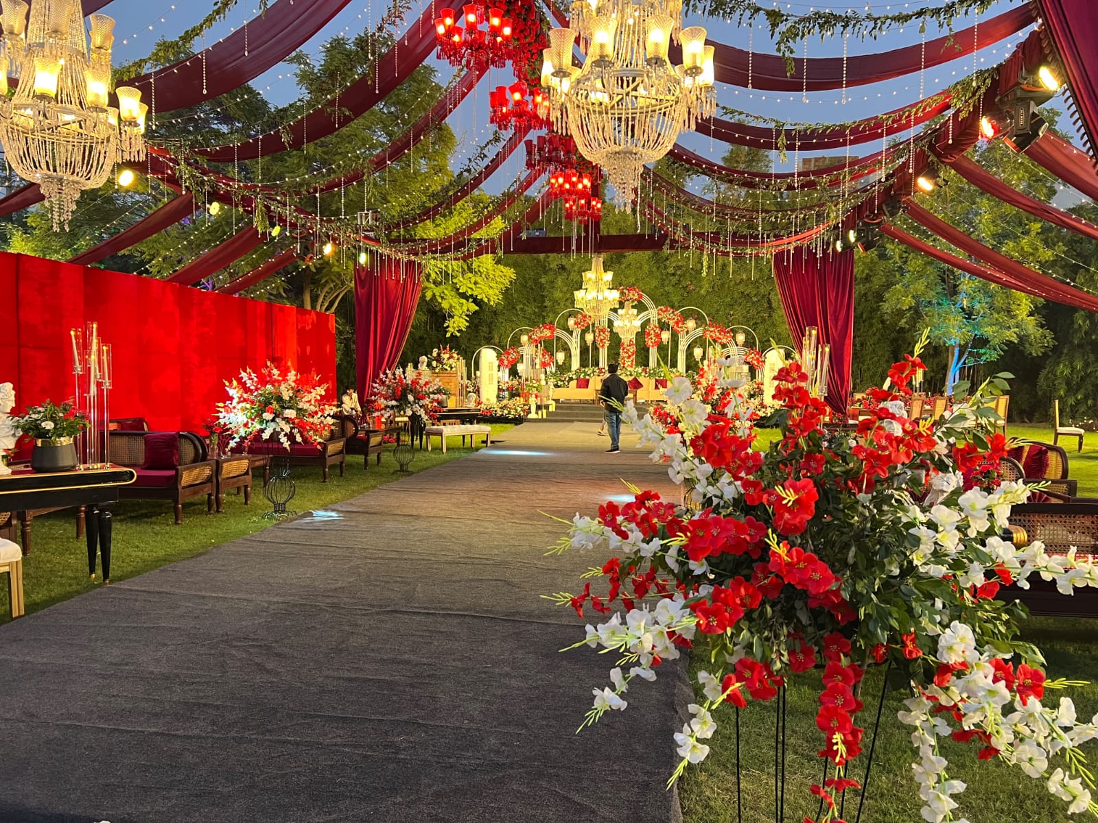 high-resolution catering and venue styling by Alvi Events & Catering in Lahore